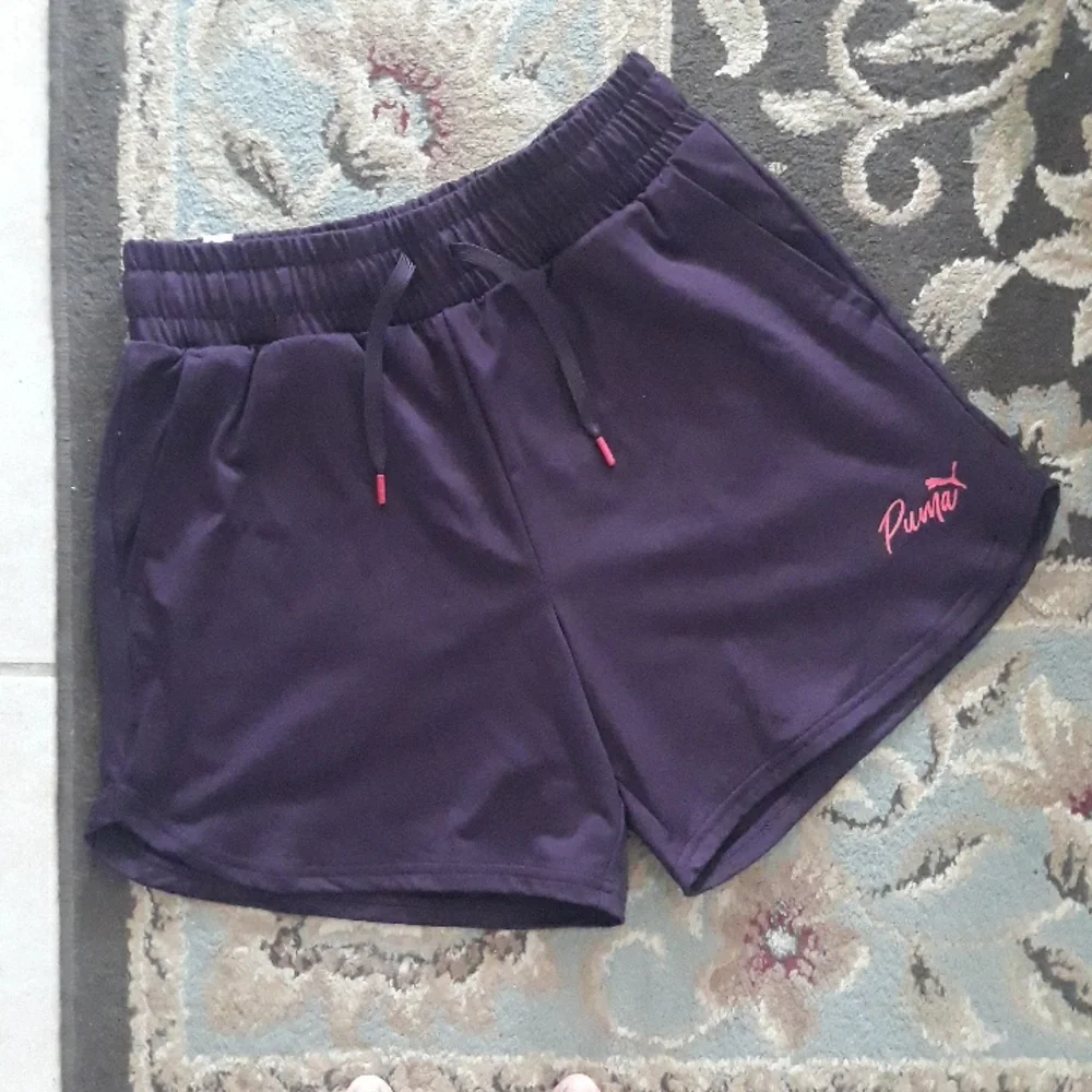 Puma ladies shorts - Picture 2 of 16
